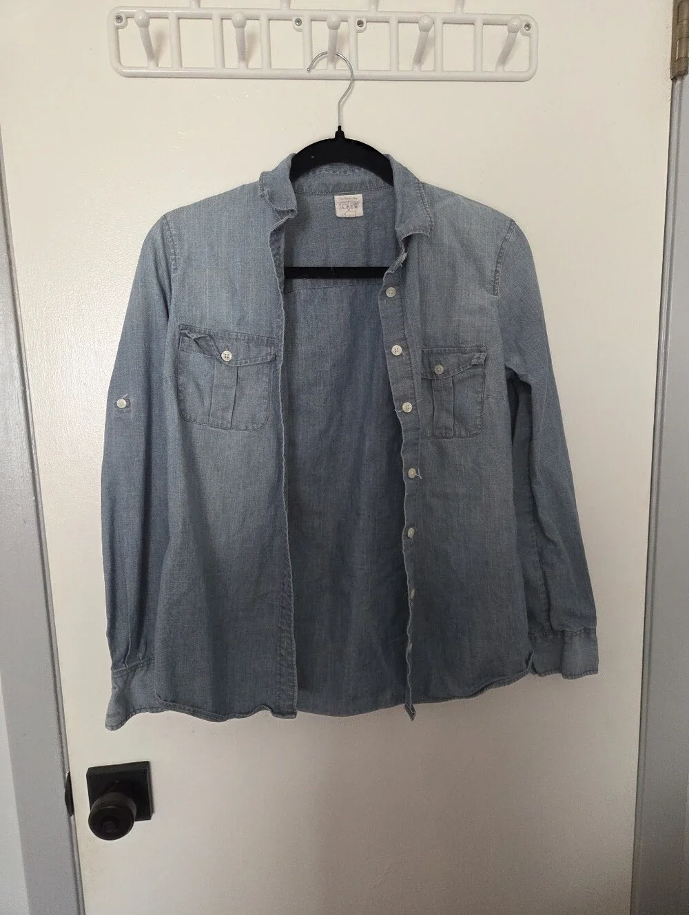 J.Crew The Perfect Shirt Light Wash Cotton Chambray Button Down Roll Tab Size 4